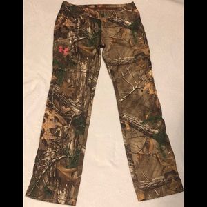Women’s UA Camo Field Pants SZ 8